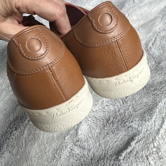 SALVATORE FERRAGAMO Size 10 B vintage tan leather low cut Designer sneakers - Picture 4 of 12